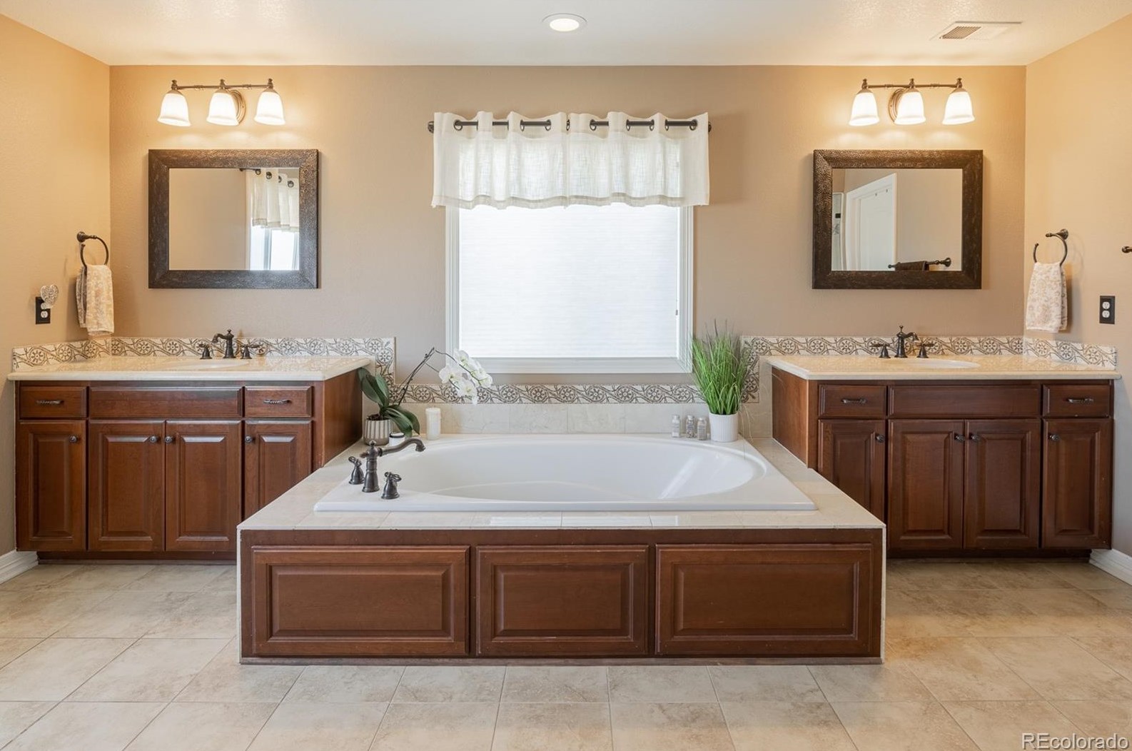 6522 Lynch Ln, Castle Rock CO 80108-9500 exterior