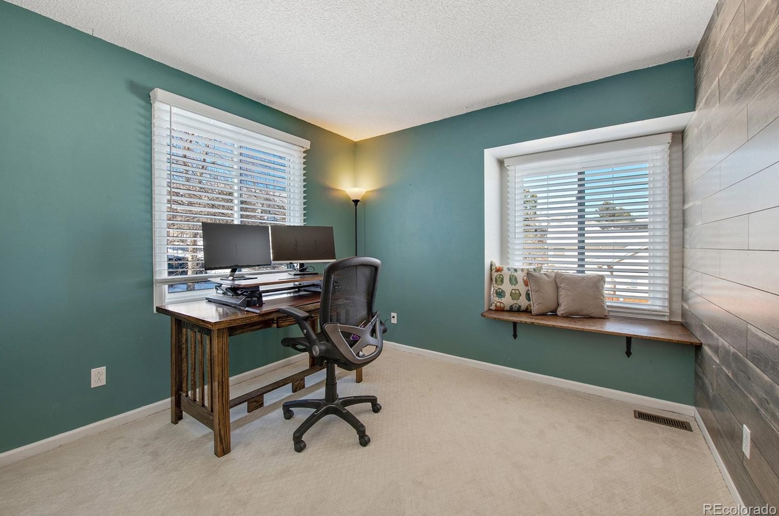 9 Buckthorn Dr, Littleton CO 80127-4316 exterior