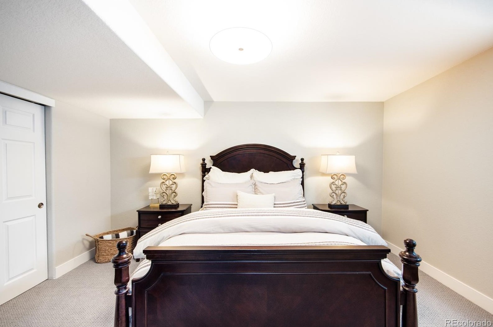 2960 Danbury Ave, Littleton CO  80126-8024 exterior