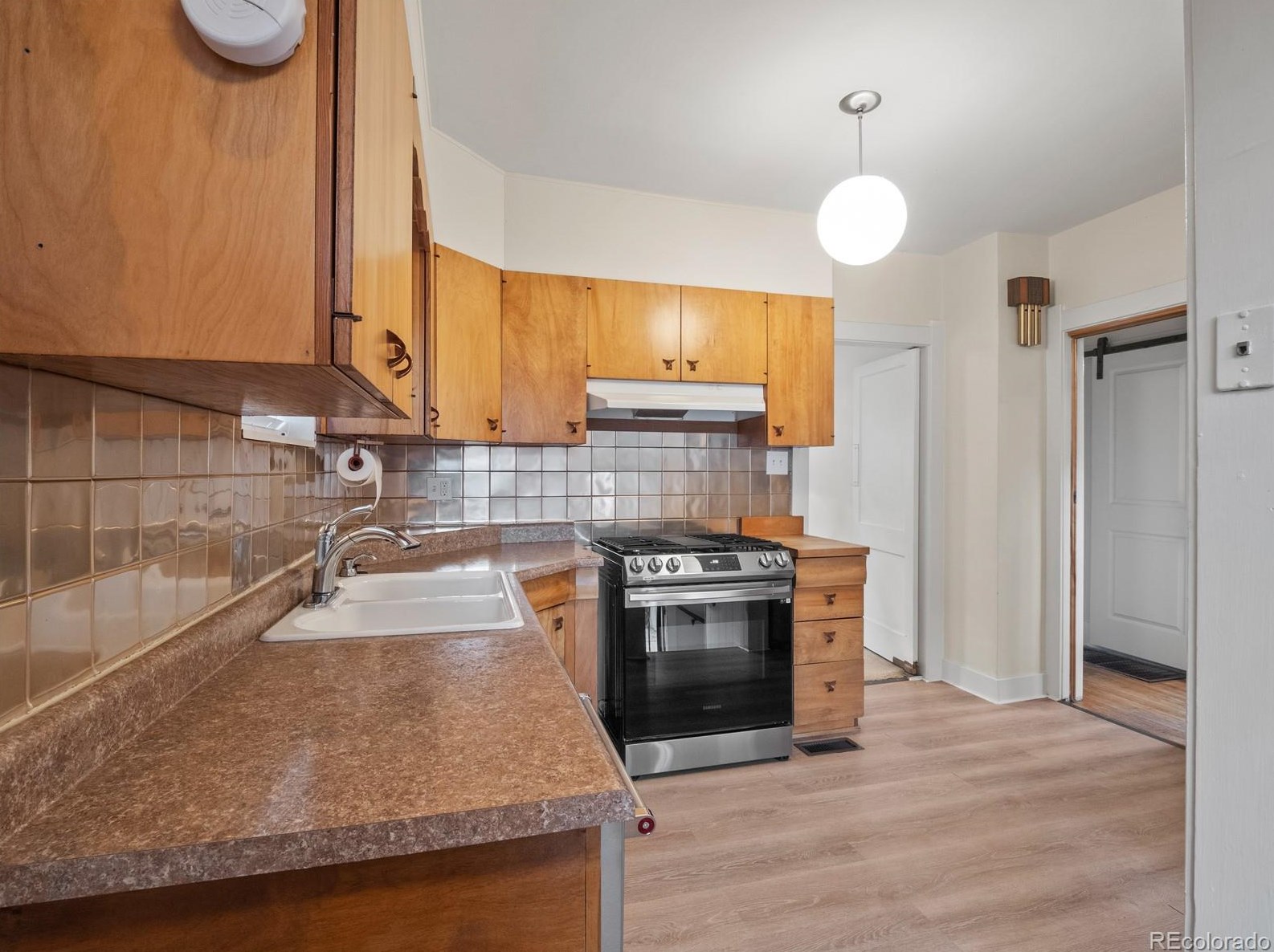 450 Pennsylvania St, Denver CO  80203-3614 exterior