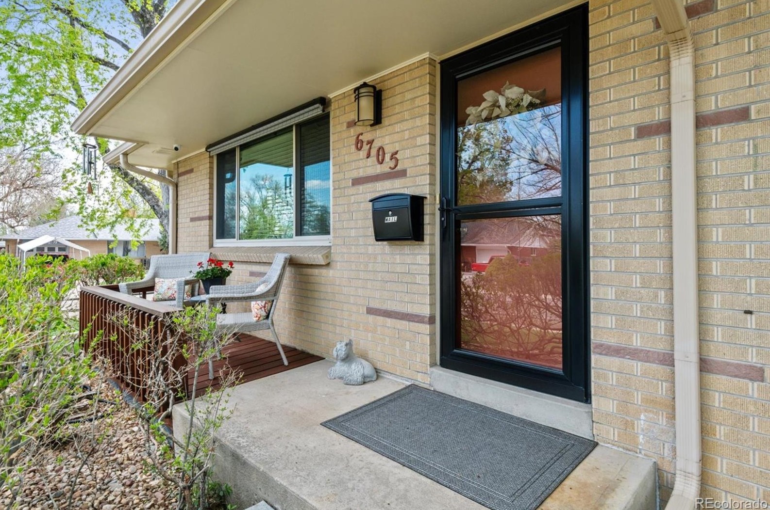 6705 Saulsbury St, Arvada CO  80003-3935 exterior