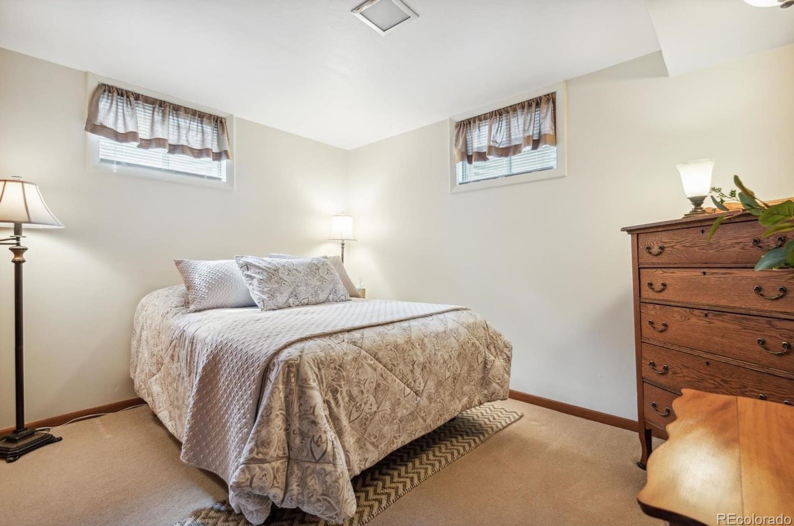 6705 Saulsbury St, Arvada CO  80003-3935 exterior