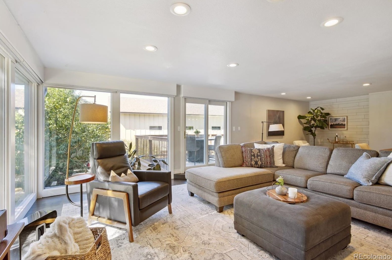 9185 73 Ave, Arvada CO  80005-3811 exterior