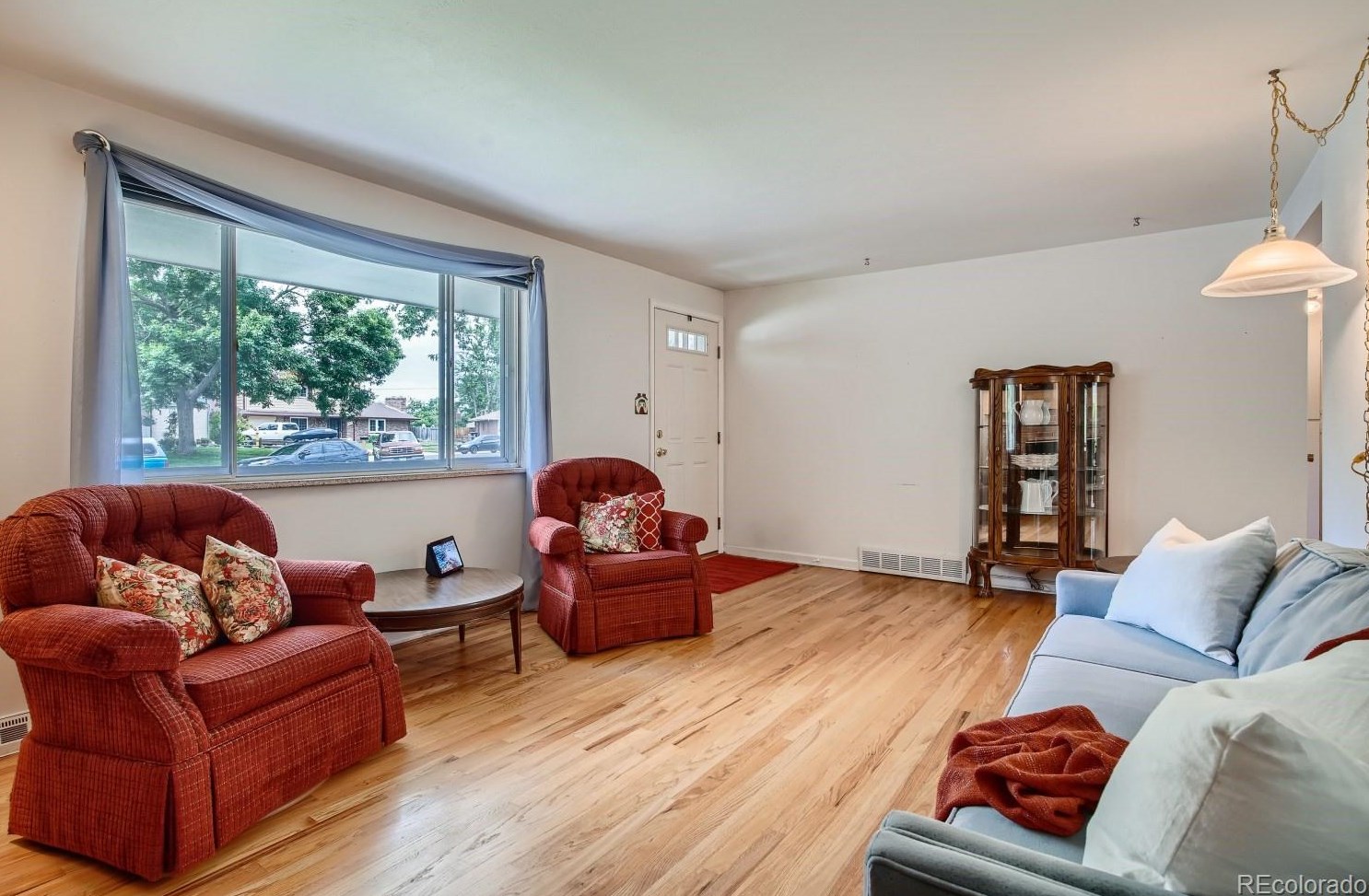 6962 Dover Cir, Arvada CO  80004-1732 exterior