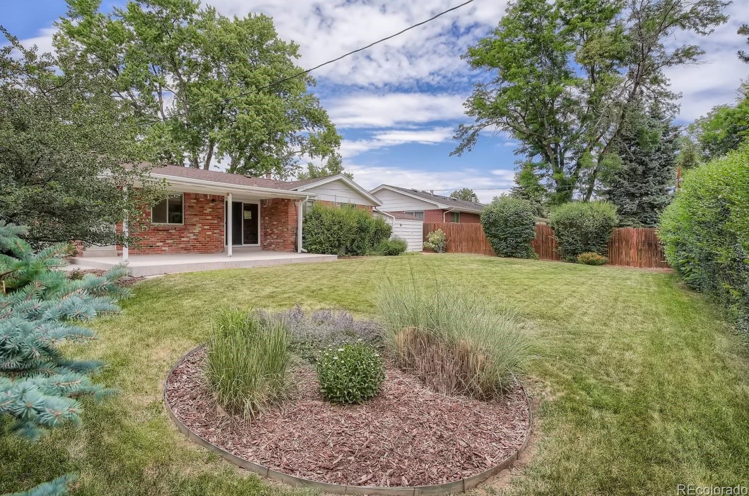 6962 Dover Cir, Arvada CO  80005-1548 exterior