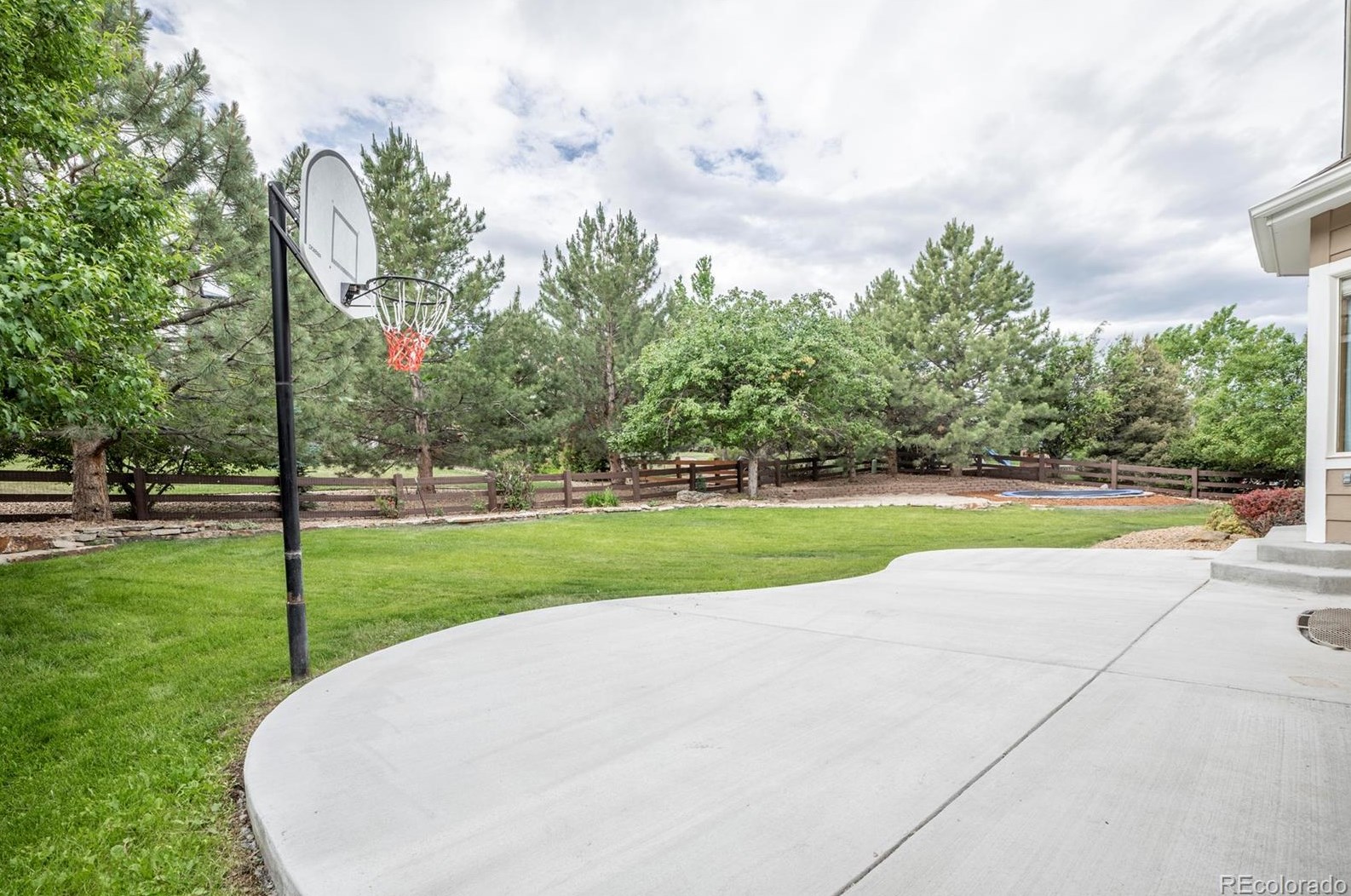 3211 Coyote Hills Ct, Castle Rock CO 80109-7933 exterior