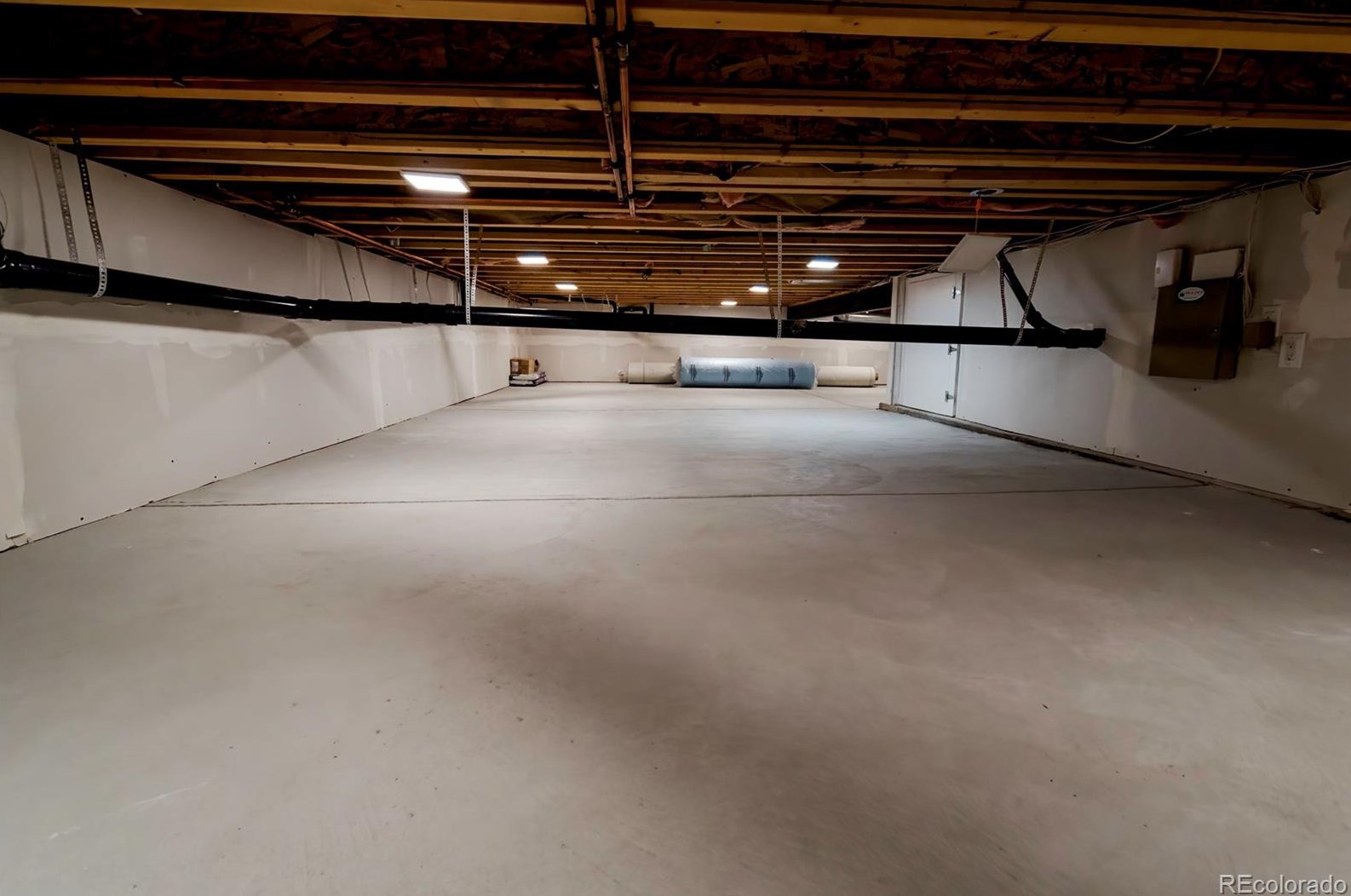 601 Chadwick Cir, Littleton CO  80129-6291 exterior