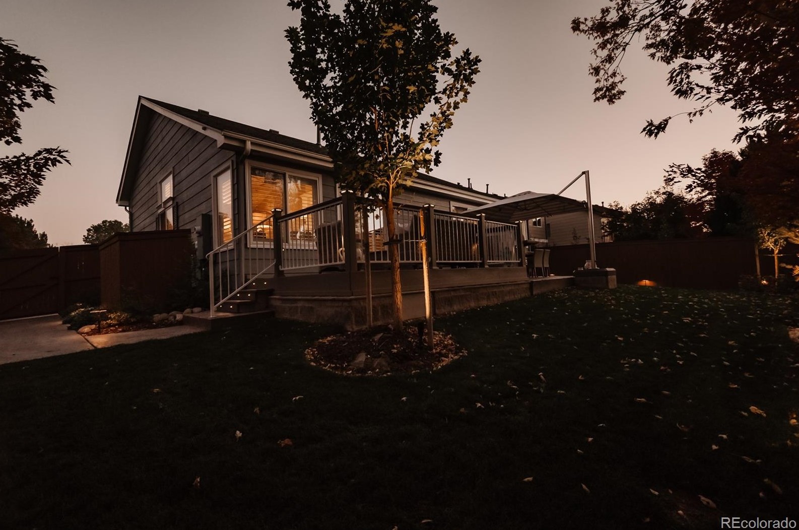 601 Chadwick Cir, Littleton CO  80129-6291 exterior