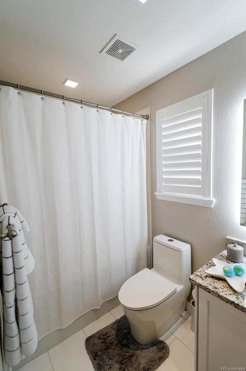 601 Chadwick Cir, Littleton CO  80129-6291 exterior