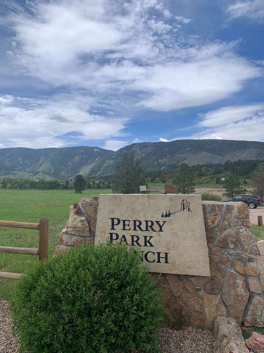 4305 Red Rock Dr, Palmer Lake CO  80118-8407 exterior