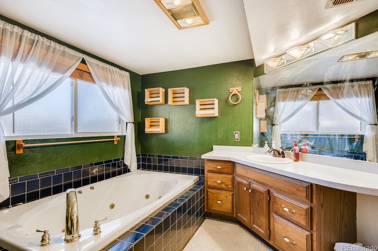 5765 Miller Ct, Littleton CO 80127-2009 exterior