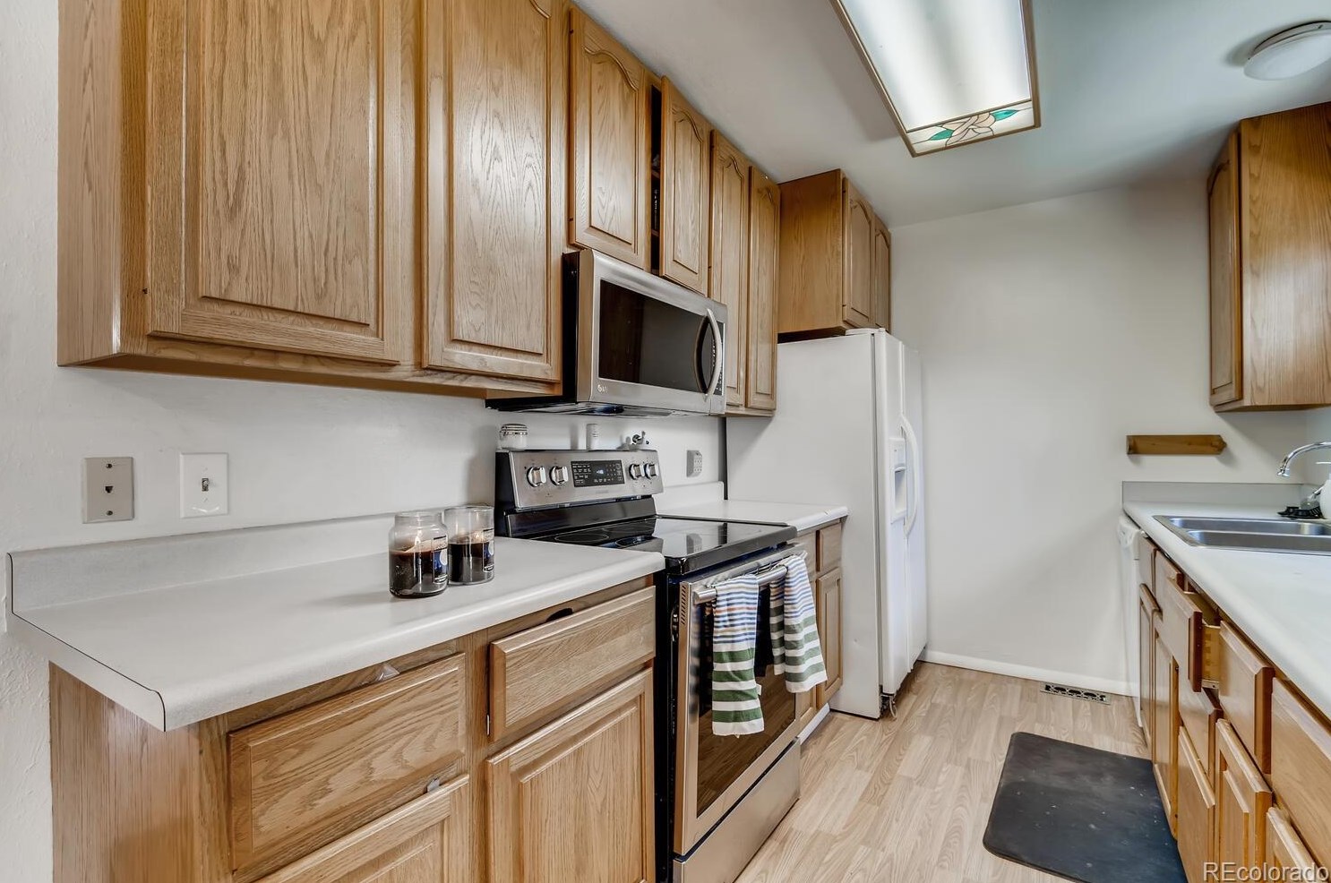 9722 Polk Dr, Littleton CO 80127-2404 exterior