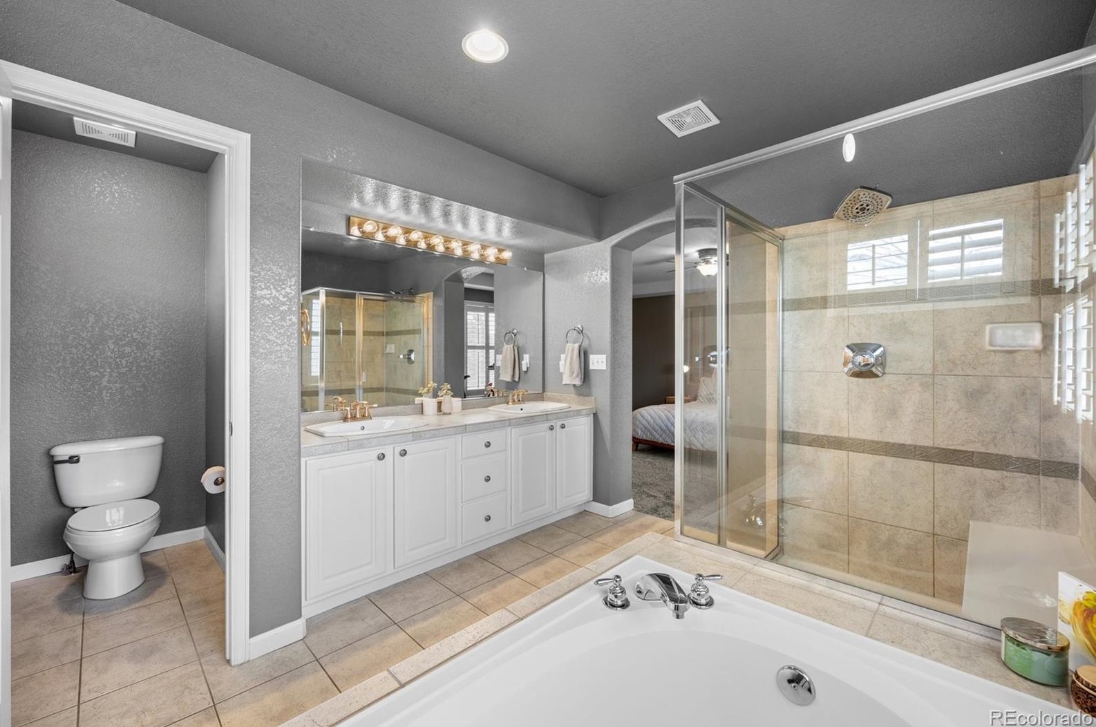 13561 85th Dr, Arvada CO  80005-5829 exterior