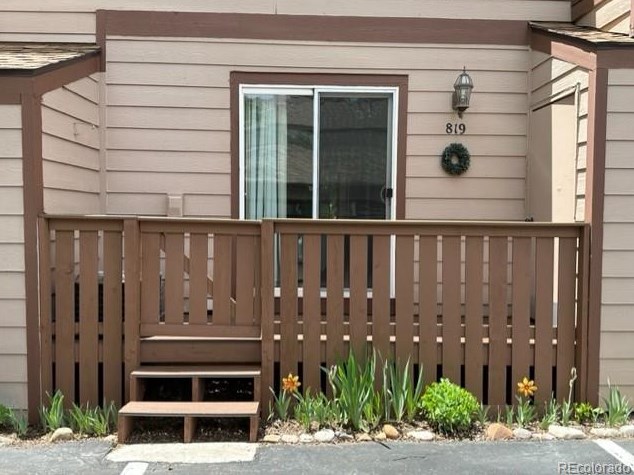 819 Summer Dr, Littleton CO 80126-3093 exterior