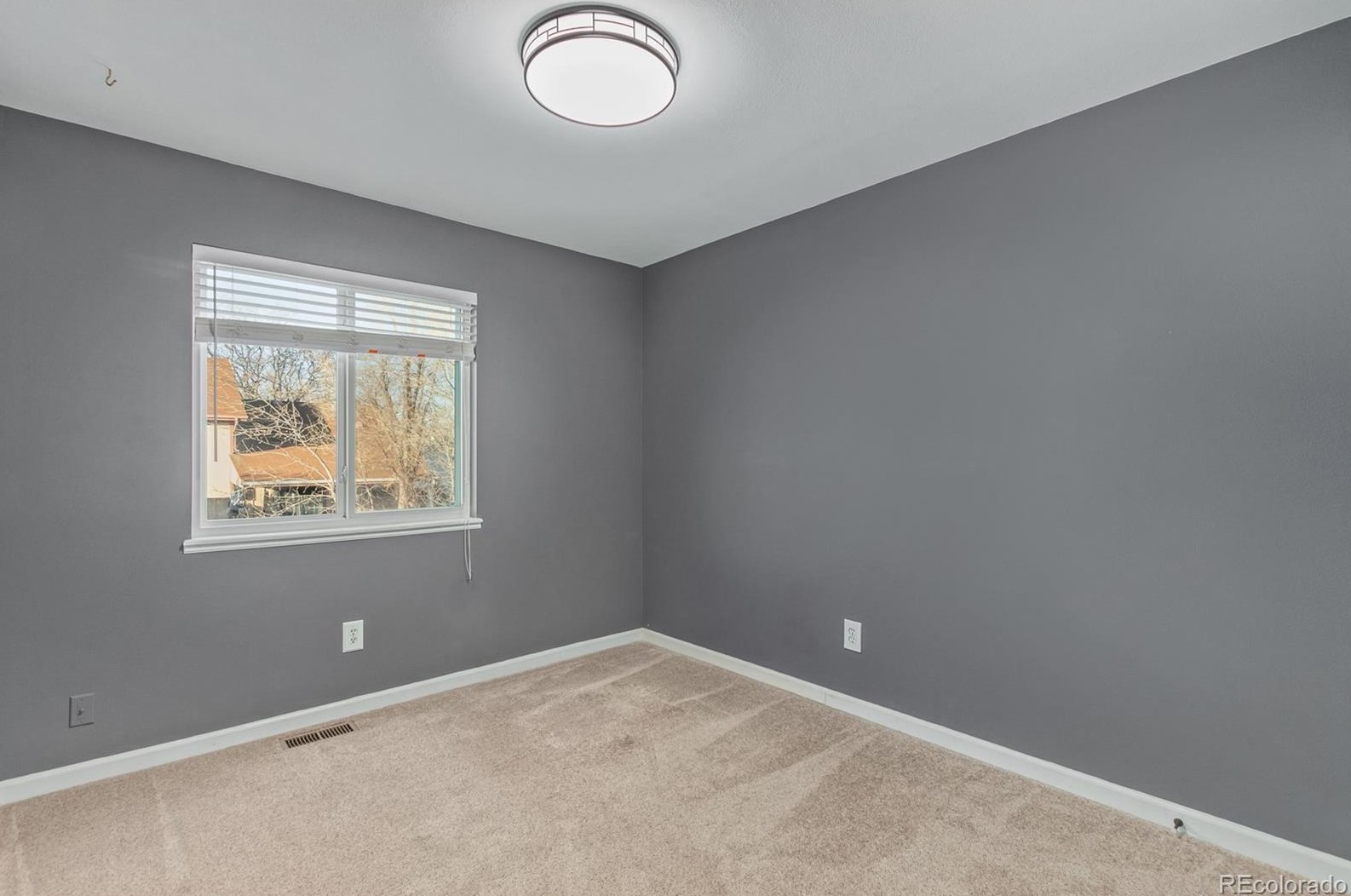 6257 68th Pl, Arvada CO  80003-4163 exterior