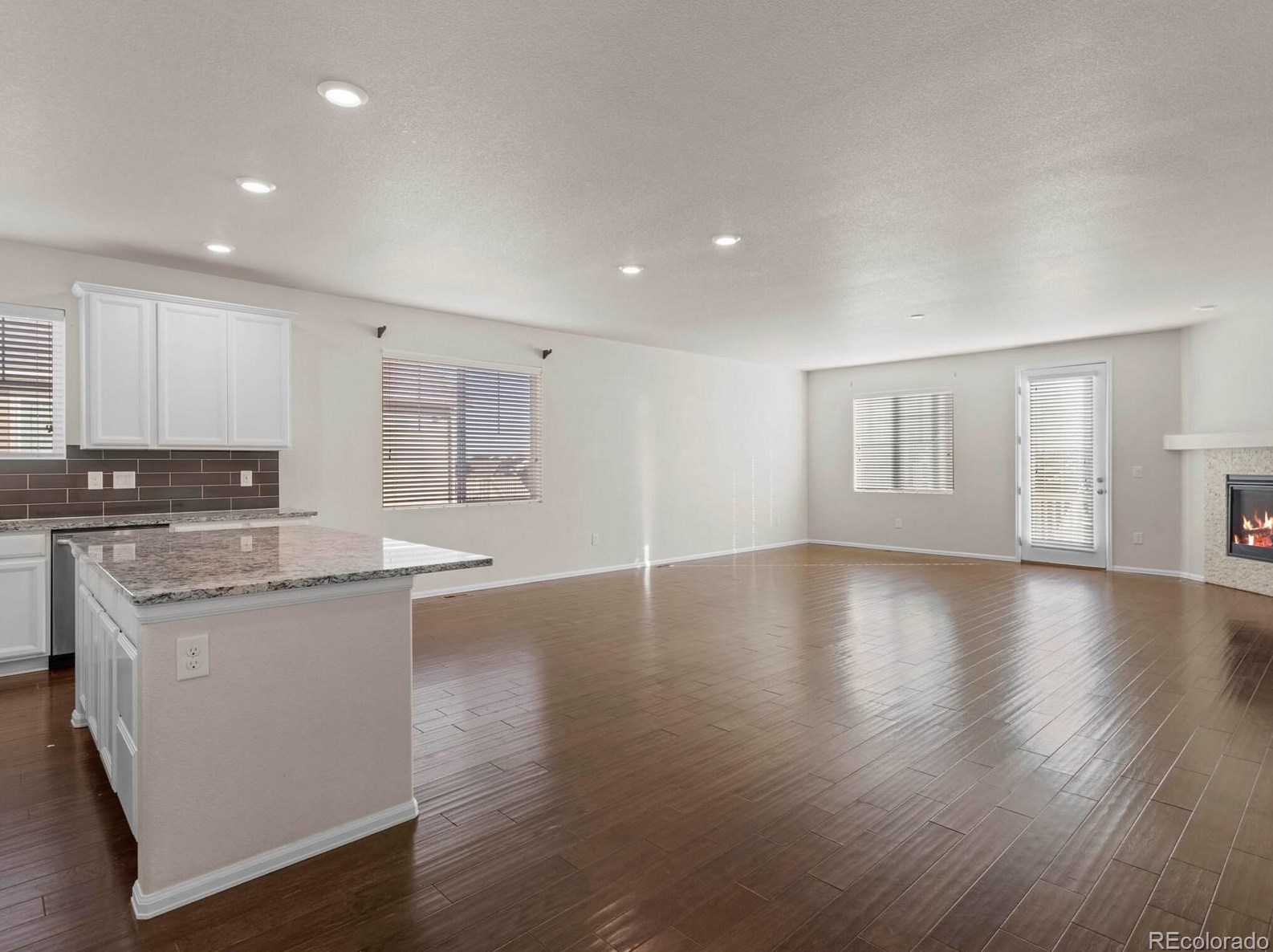 3129 Nepal Way, Aurora CO 80013-9083 exterior