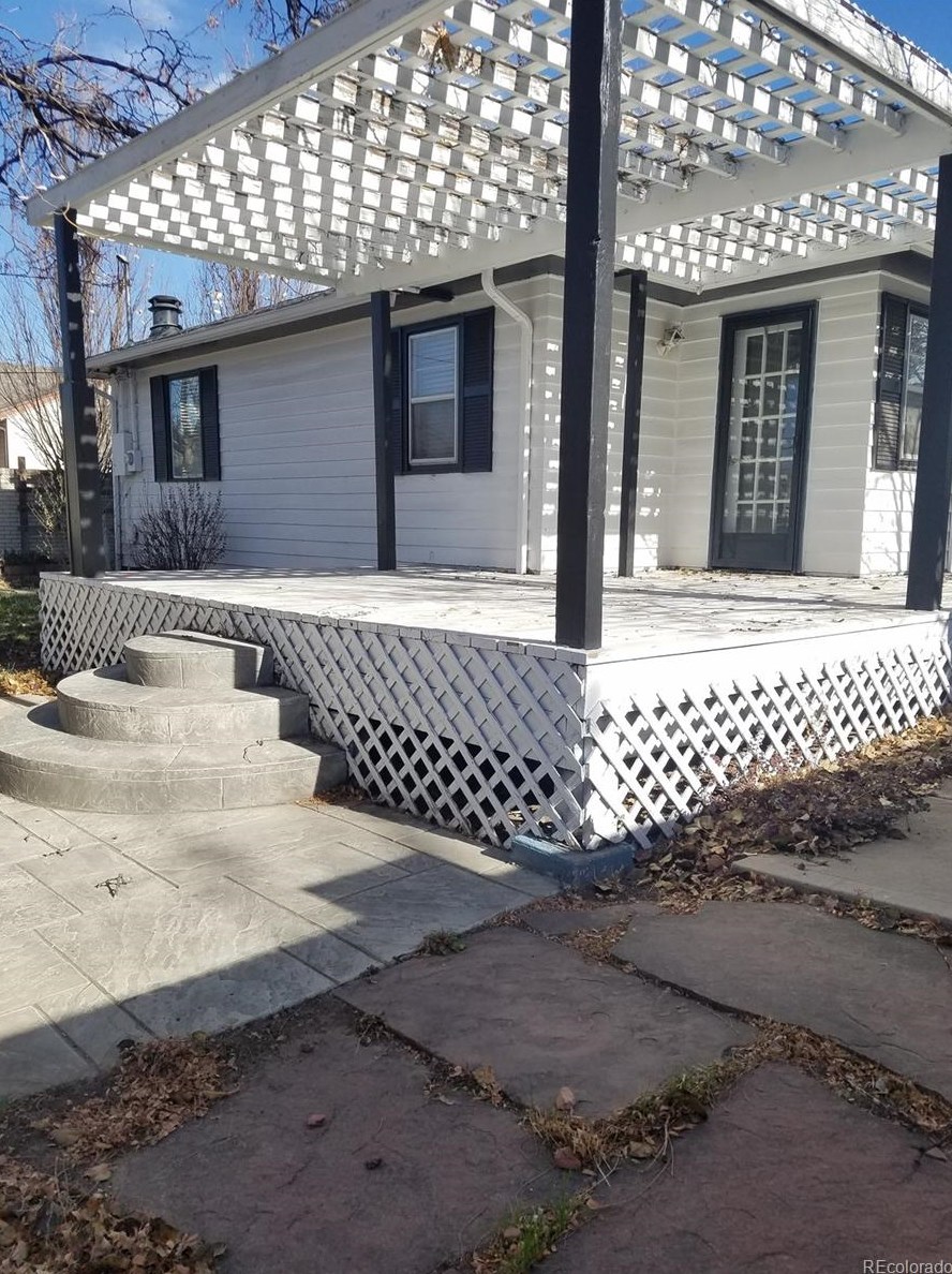 5629 Greenwood St, Littleton CO 80120-1420 exterior