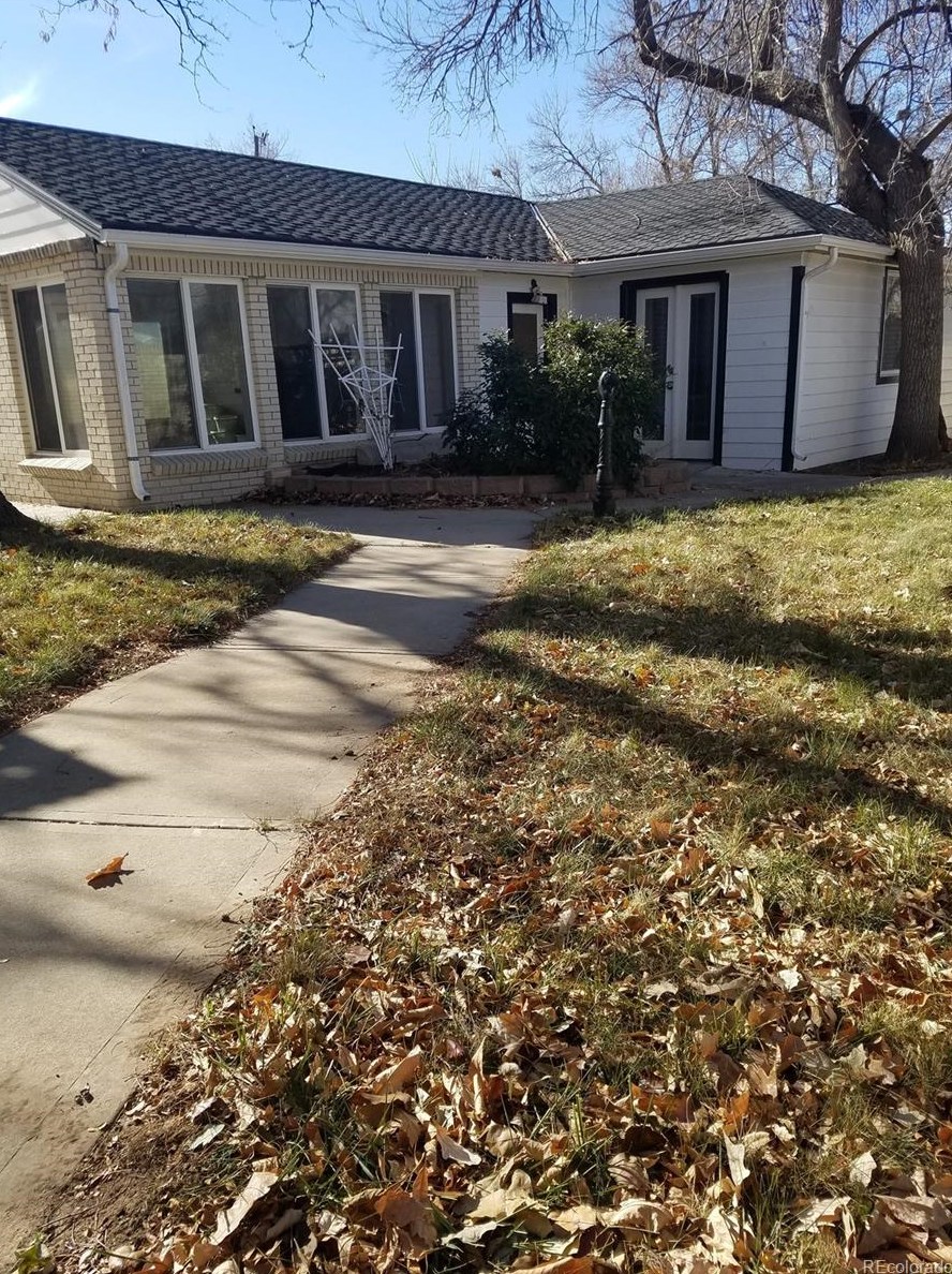 5629 Greenwood St, Littleton CO 80120-1420 exterior