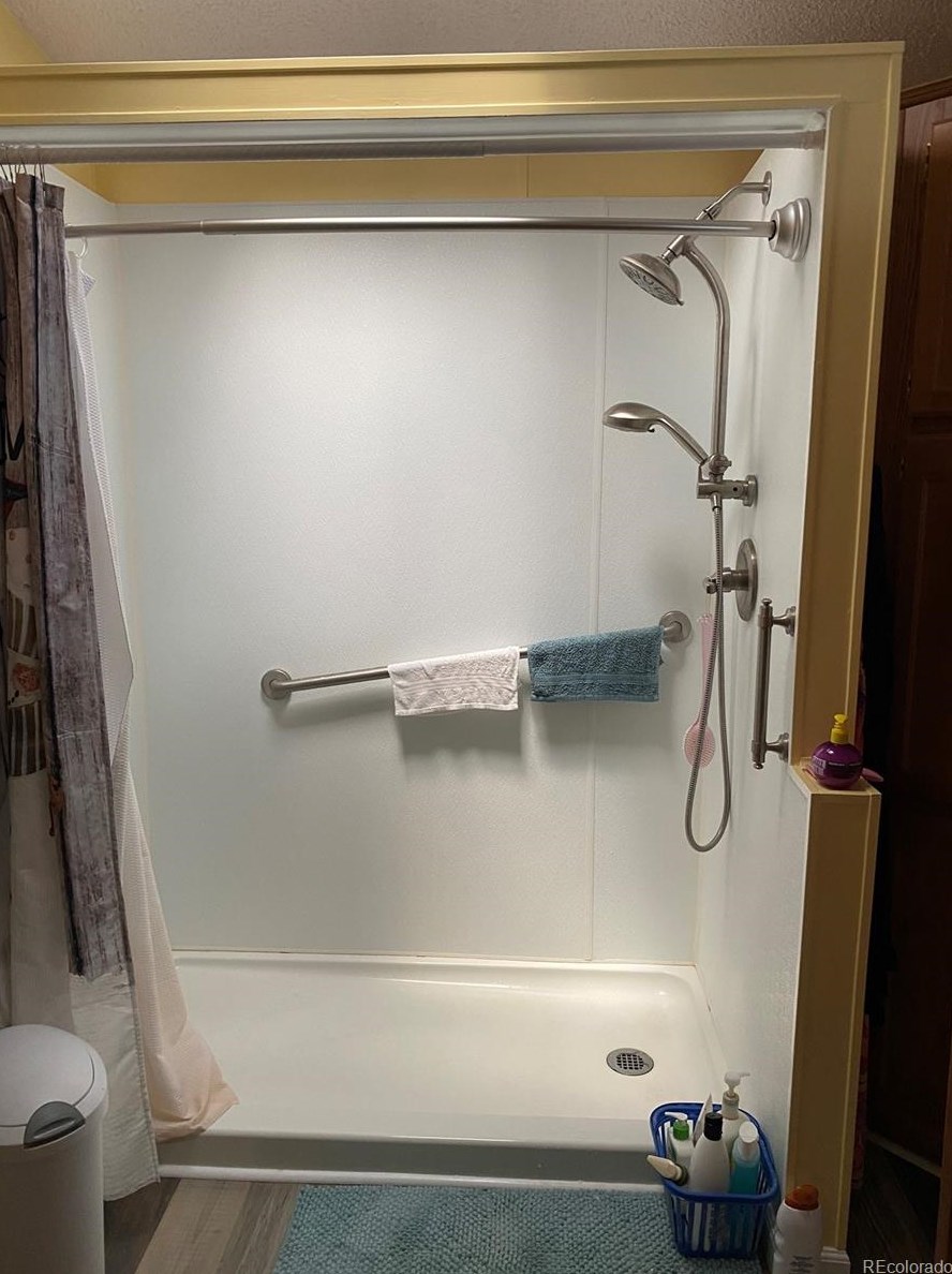 6705 Santa Fe Dr, Littleton CO 80120-2925 exterior