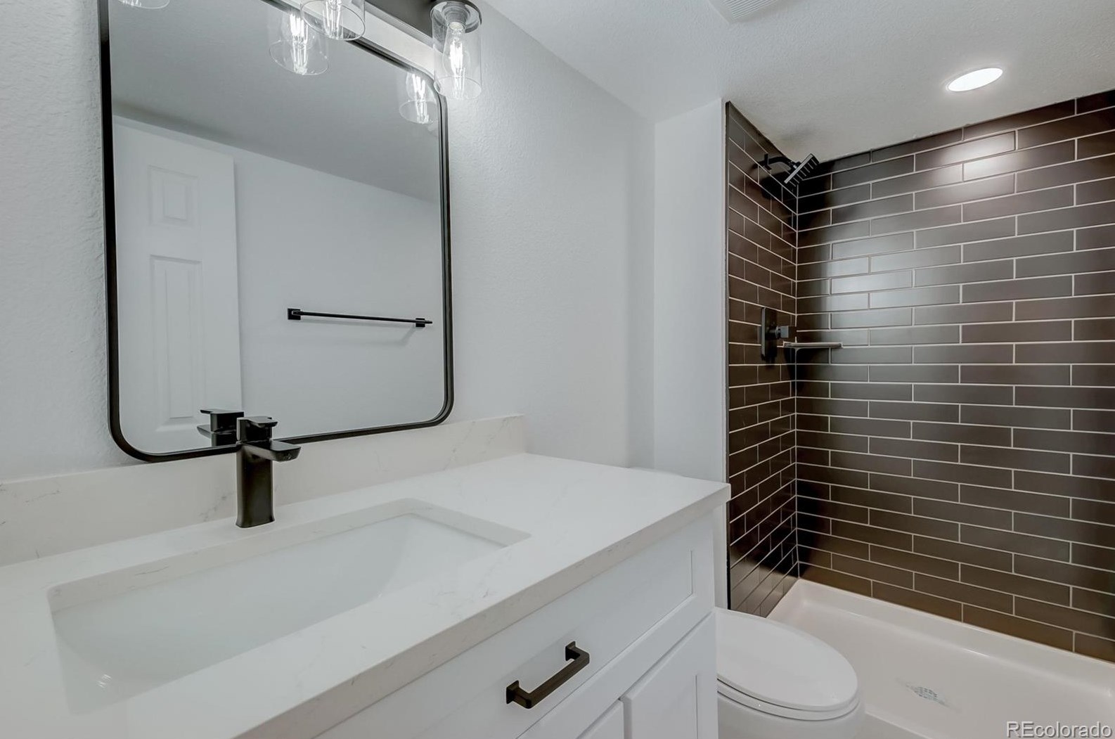 8722 Carr Loop, Arvada CO  80005-1572 exterior