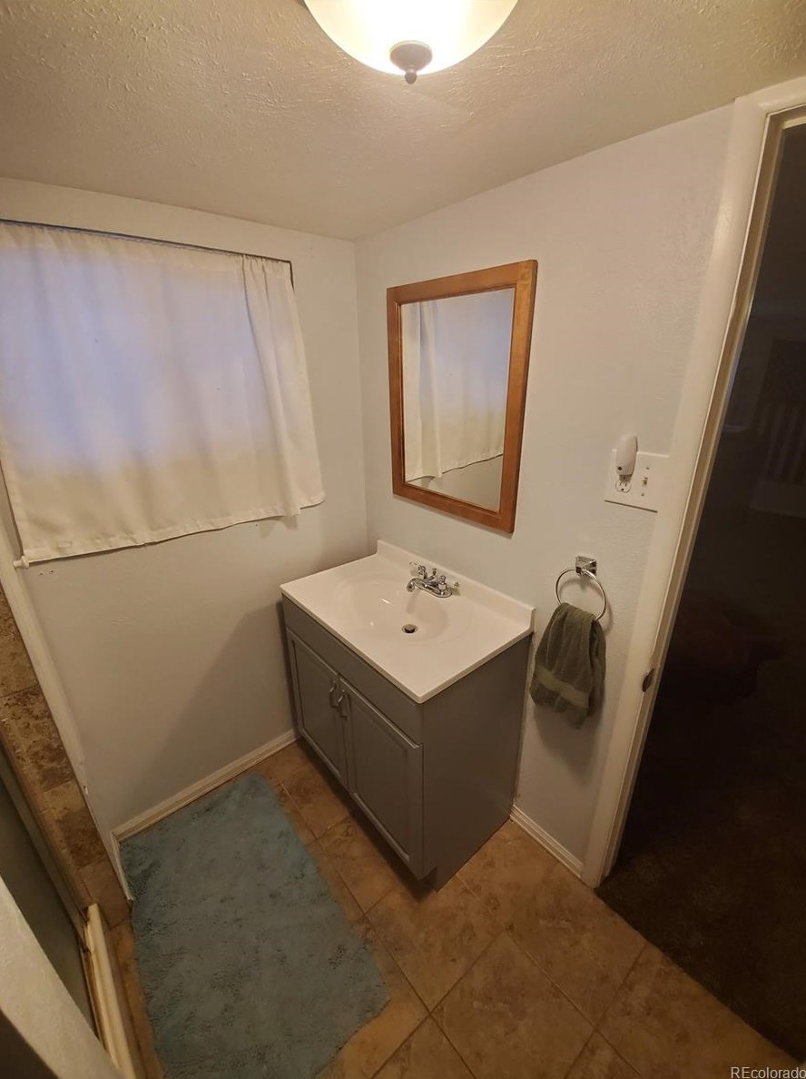 6930 Delaware St, Littleton CO 80120-3719 exterior