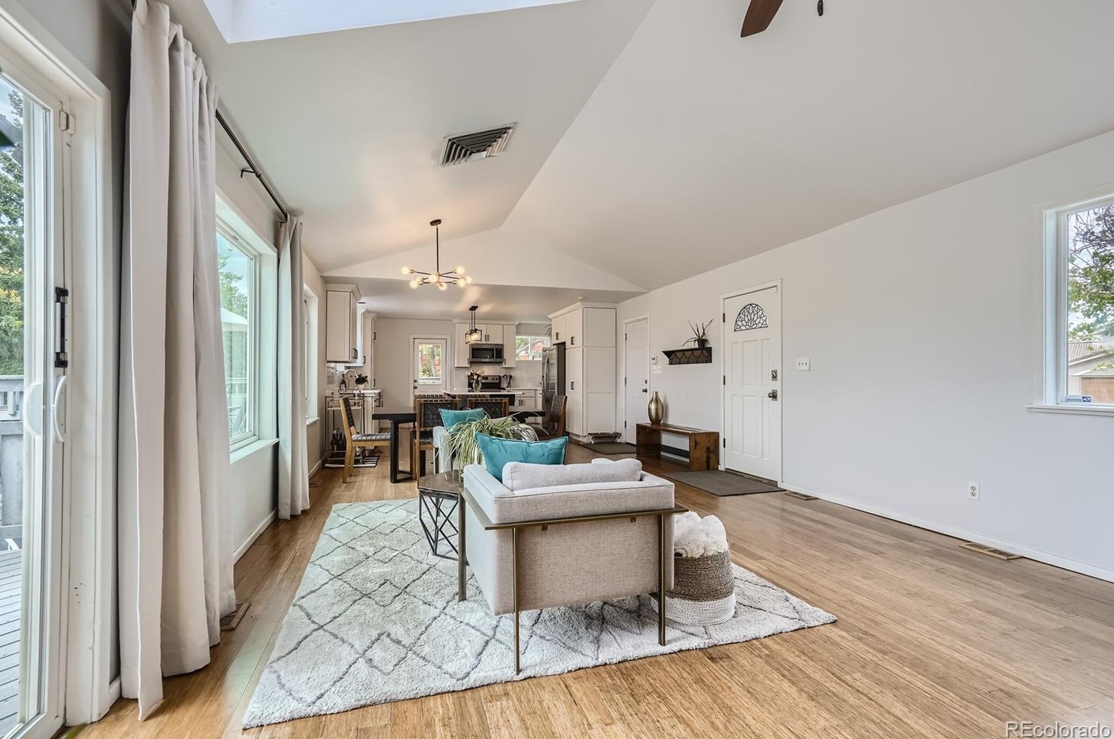 9304 77 Dr, Arvada CO  80003-2429 exterior