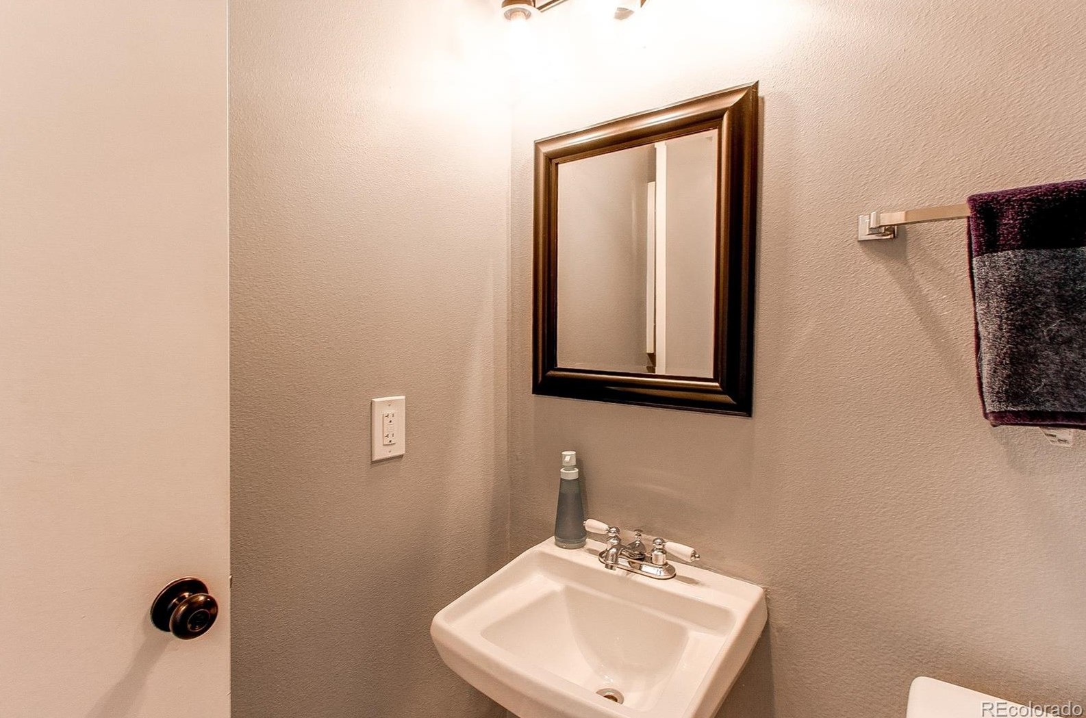 4241 Ponds Cir, Littleton CO  80123-6563 exterior