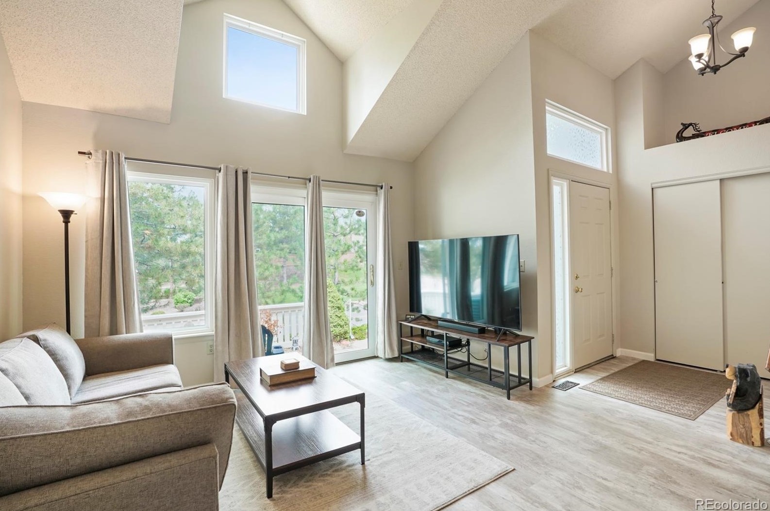 9031 Bear Mountain Dr, Littleton CO  80126-2268 exterior