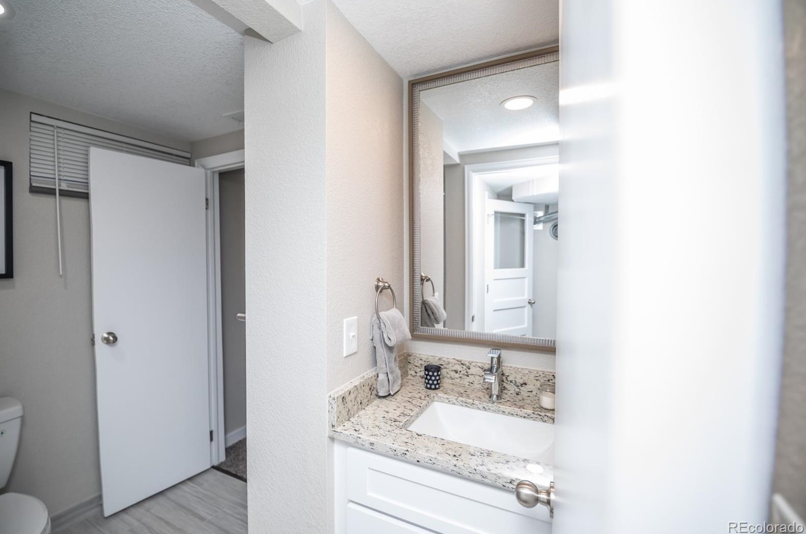 6059 Routt St, Arvada CO  80004-4432 exterior