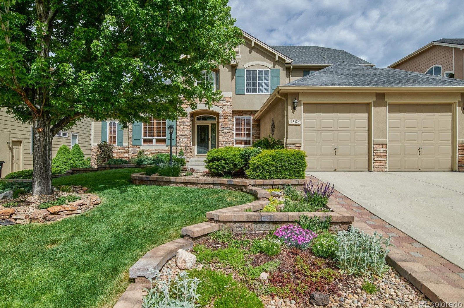 1365 Peninsula Cir, Castle Rock CO 80104-3710 exterior