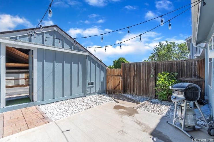 7313 Columbine Way, Littleton CO 80121-2805 exterior