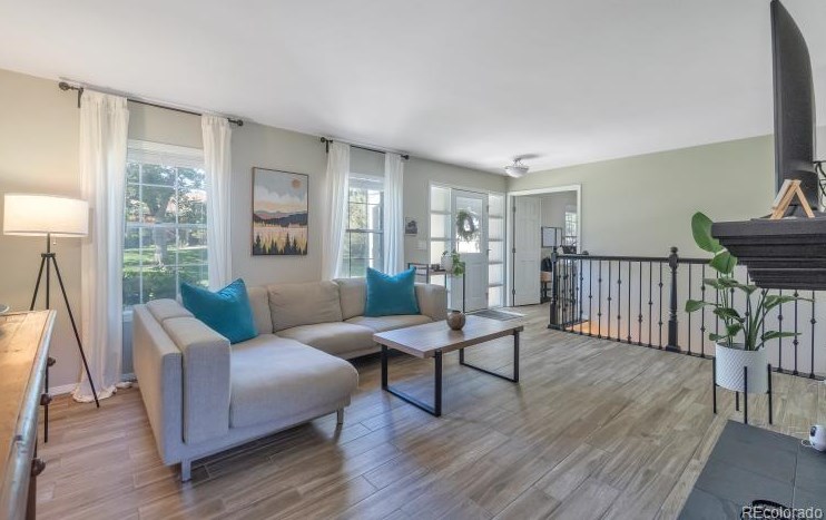 7313 Columbine Way, Littleton CO 80121-2805 exterior