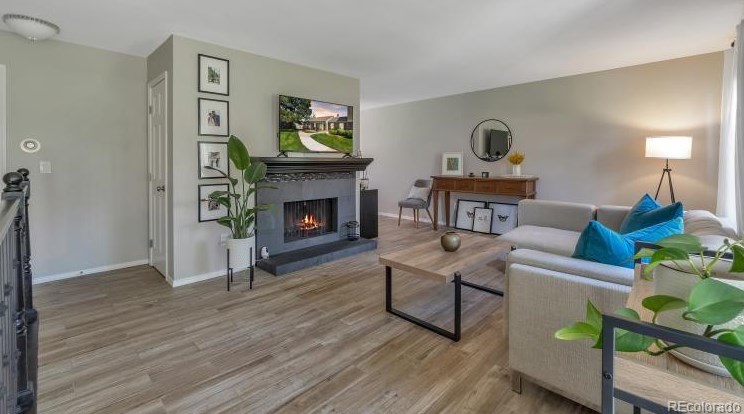 7313 Columbine Way, Littleton CO 80121-2805 exterior