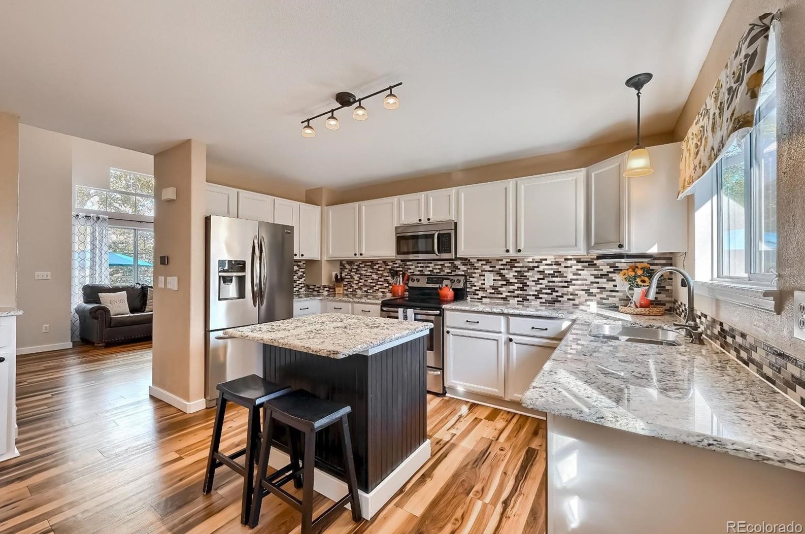 9742 Whitecliff Pl, Littleton CO 80129-5748 exterior