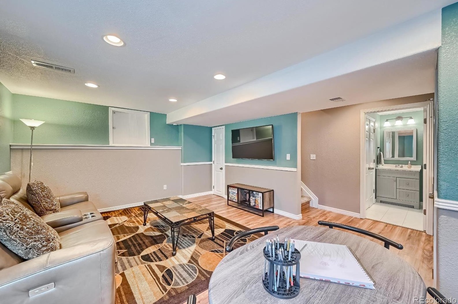 9742 Whitecliff Pl, Littleton CO 80129-5748 exterior