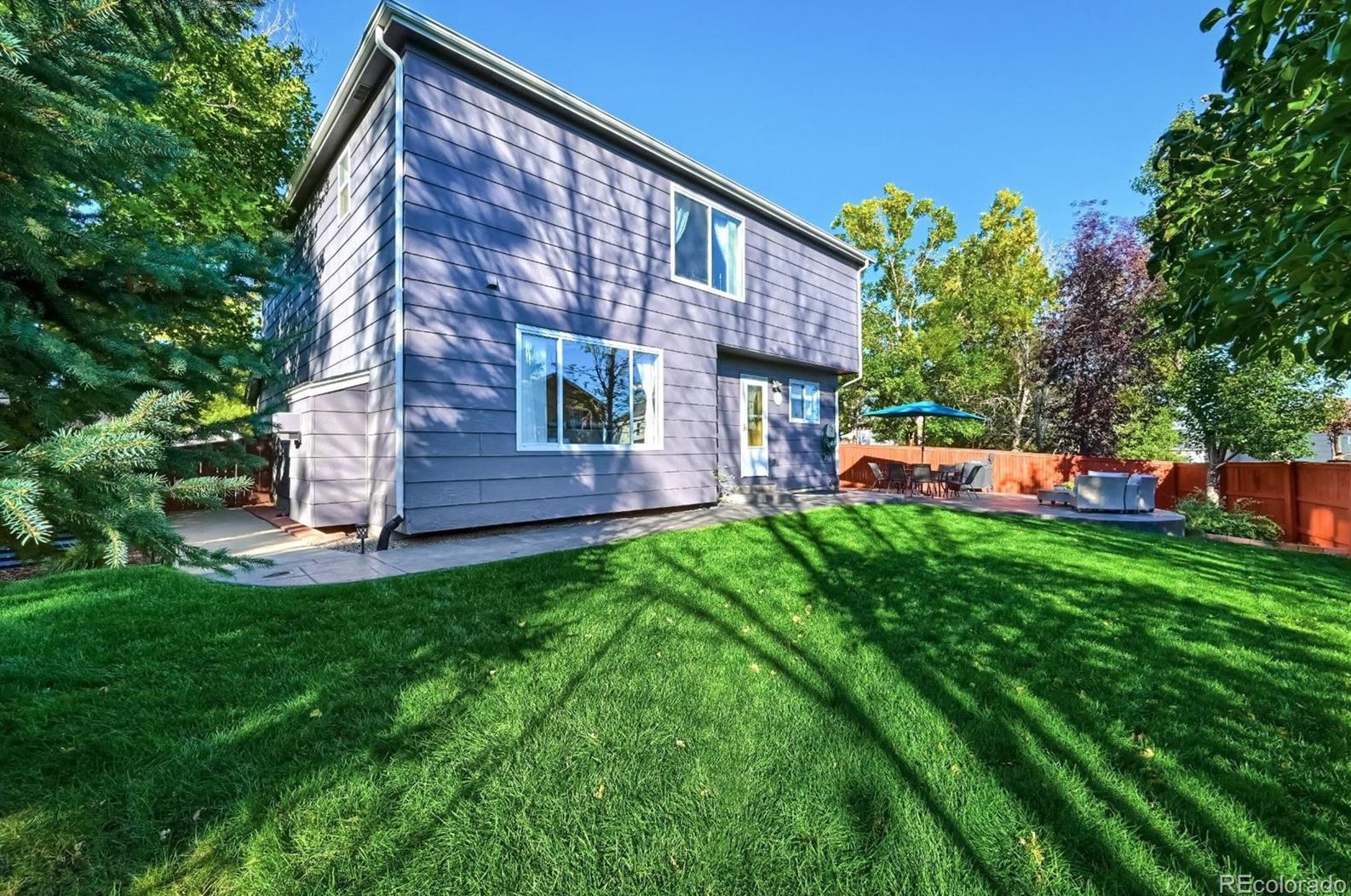 9742 Whitecliff Pl, Littleton CO 80129-5748 exterior