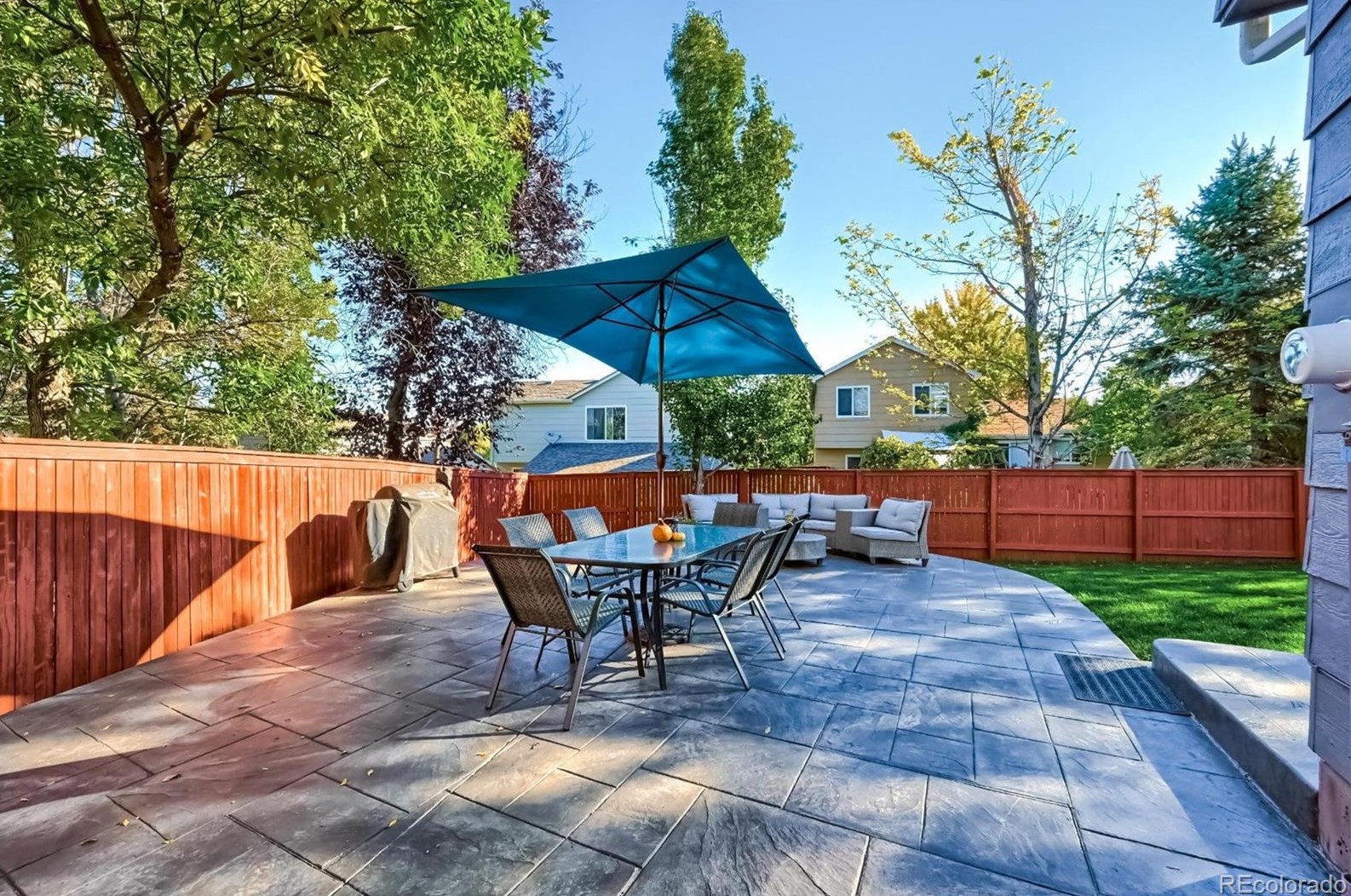 9742 Whitecliff Pl, Littleton CO 80129-5748 exterior