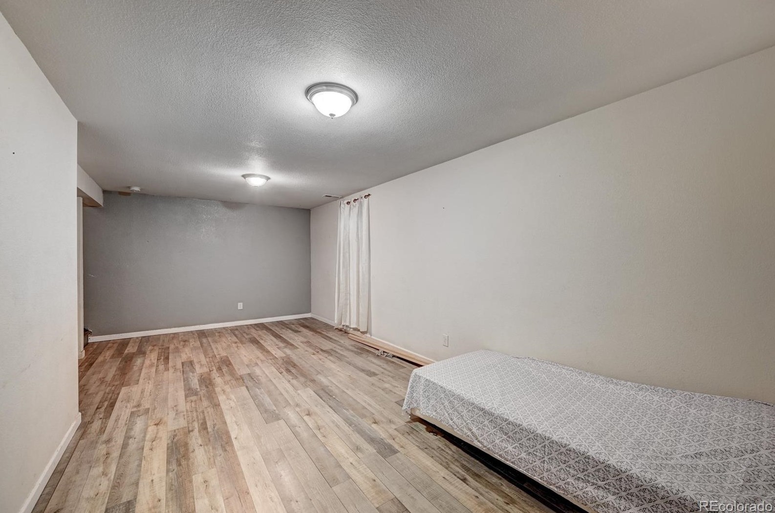 5452 Quari St, Denver CO 80011-1809 exterior