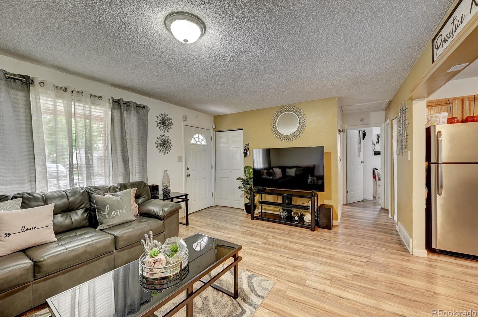 5452 Quari St, Denver CO 80011-1809 exterior