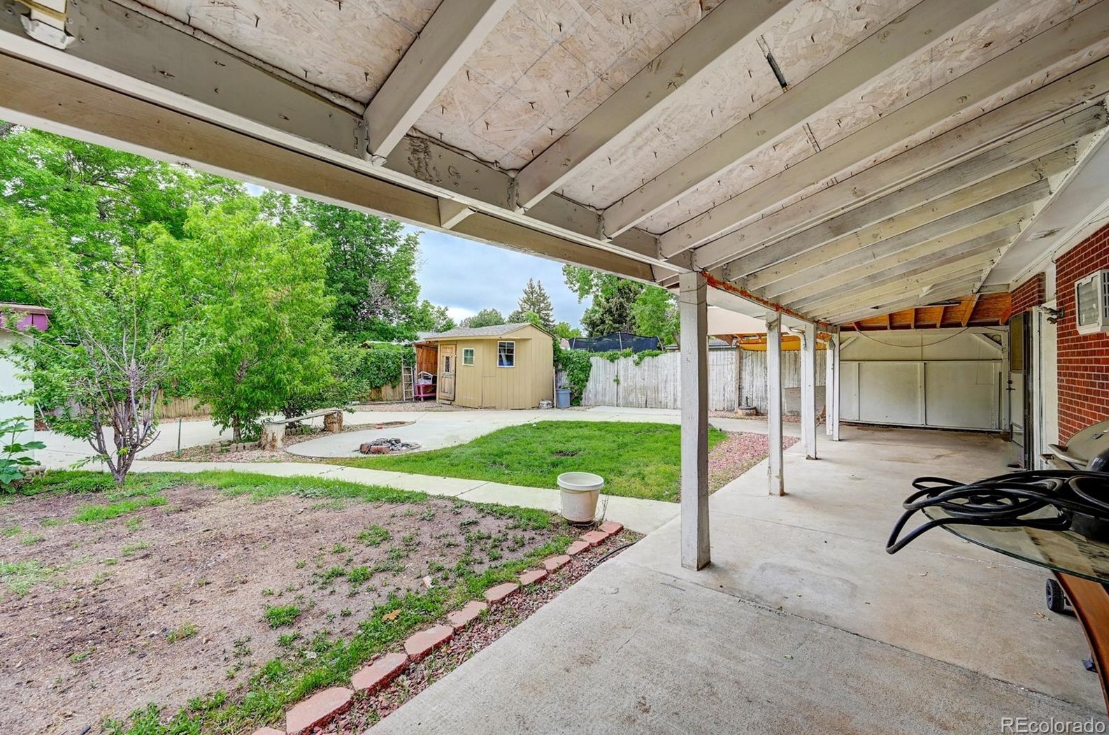 5452 Quari St, Denver CO 80011-1809 exterior