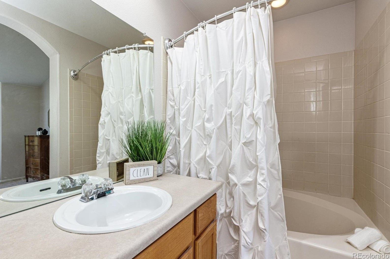 1421 Carlyle Park Cir, Littleton CO 80129-6973 exterior