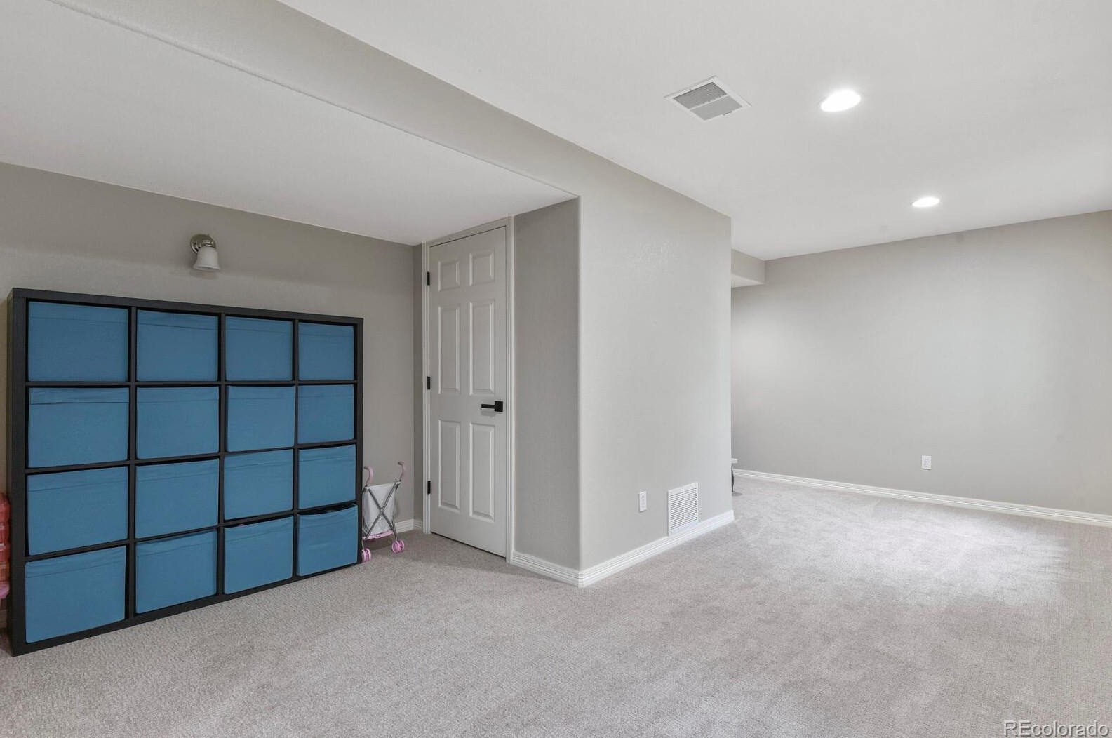 3416 Hawthorne Dr, Littleton CO  80126-7807 exterior