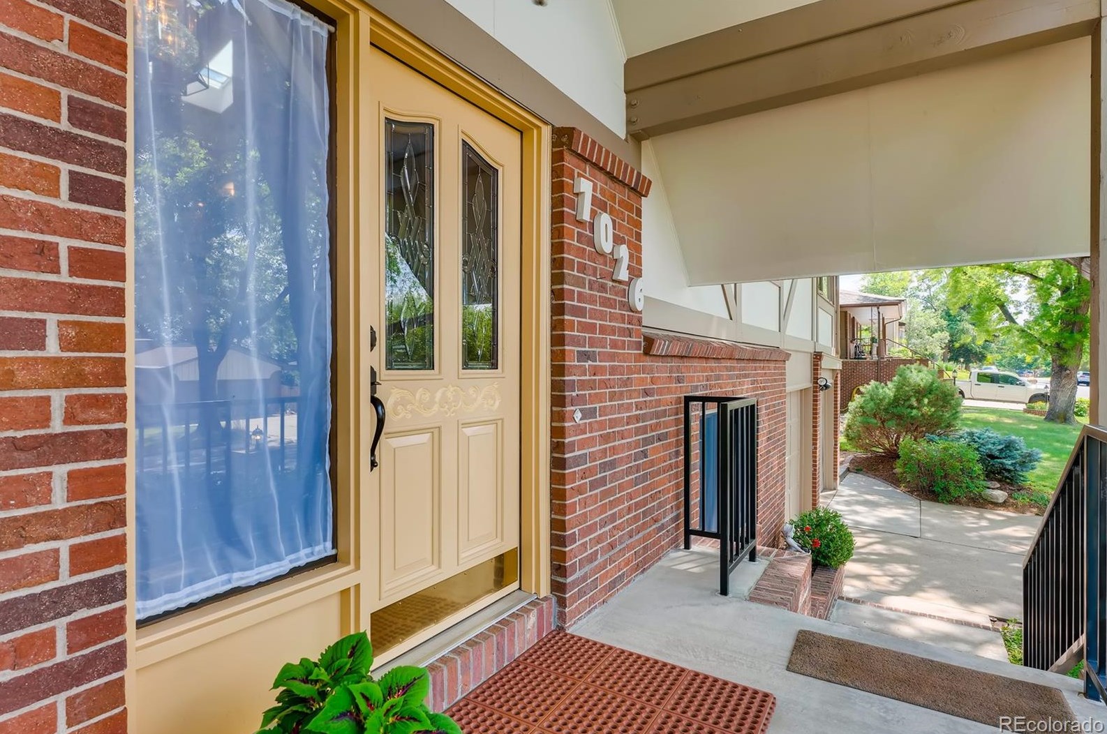 7026 Dudley Dr, Arvada CO  80004-1744 exterior