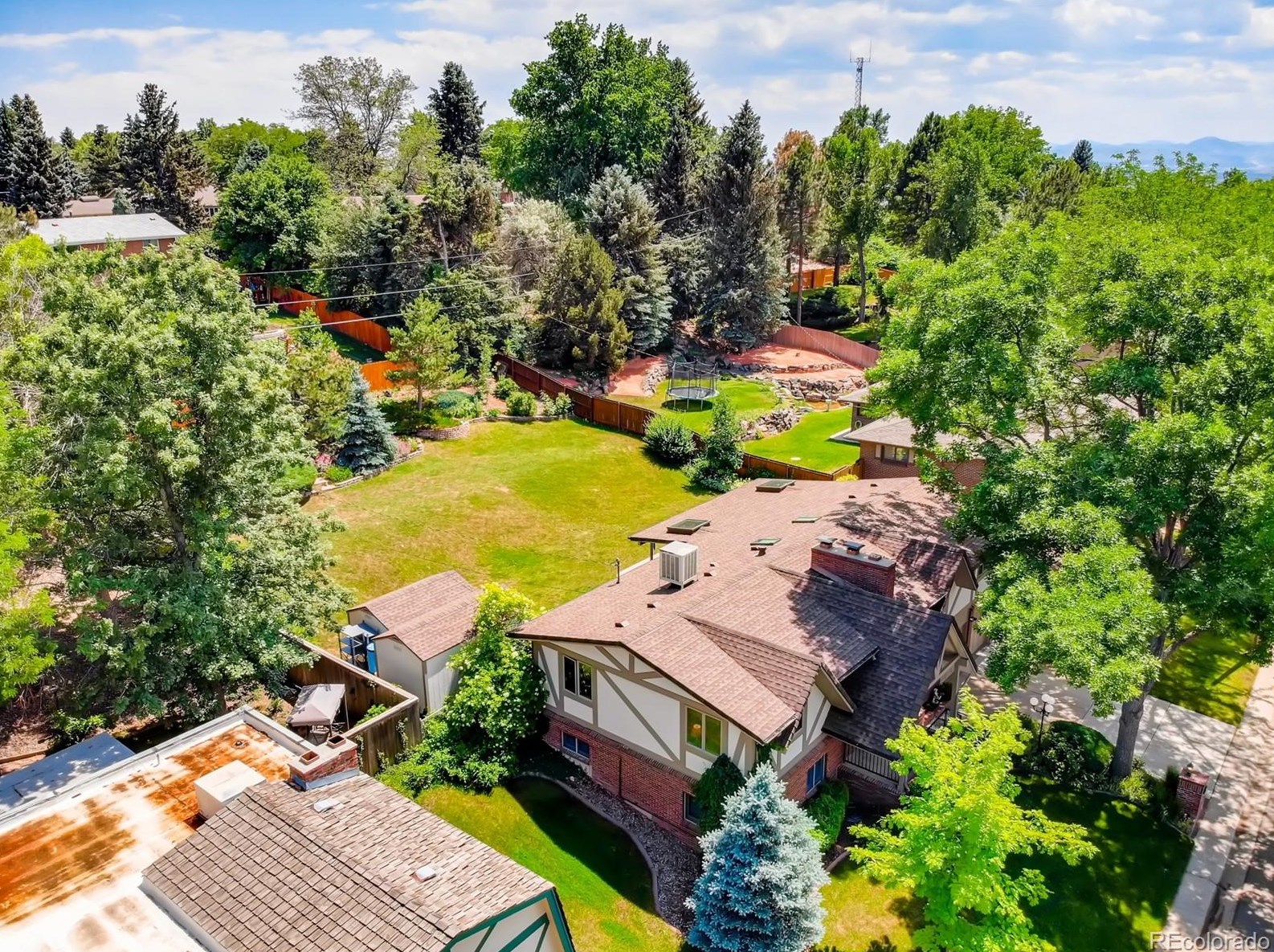 7026 Dudley Dr, Arvada CO  80004-1744 exterior