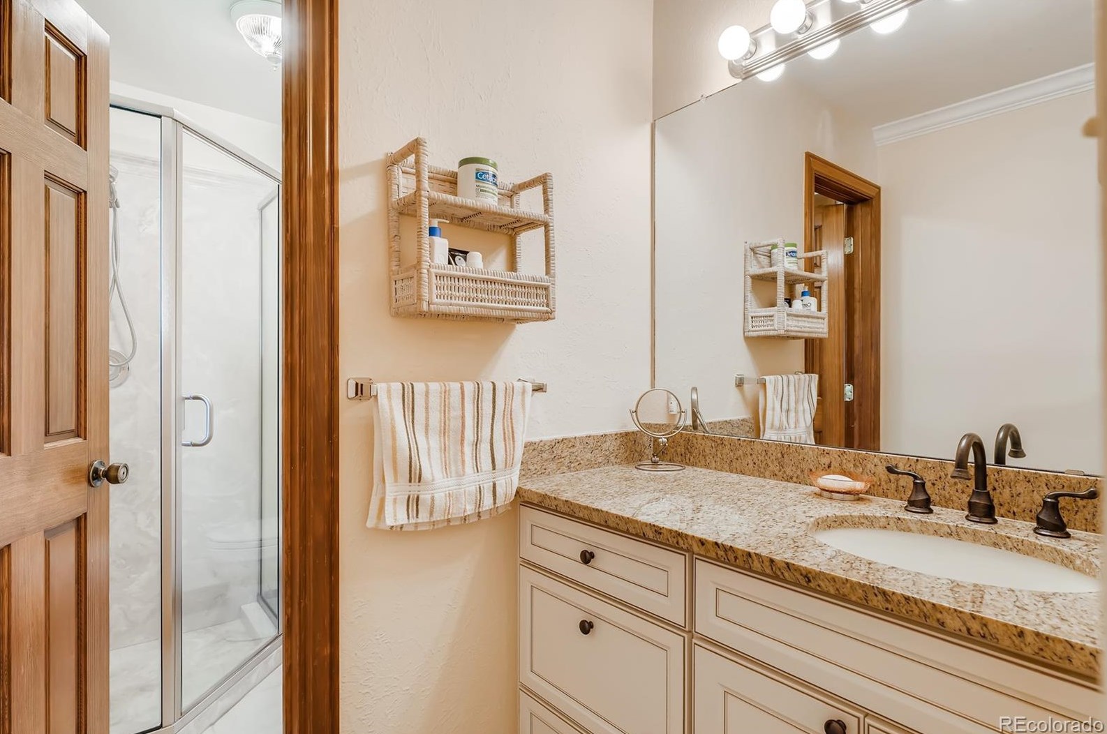 7026 Dudley Dr, Arvada CO  80004-1744 exterior