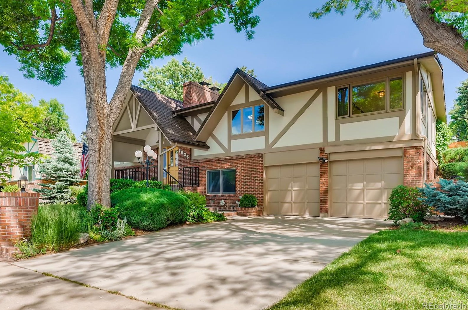 7026 Dudley Dr, Arvada CO  80004-1744 exterior