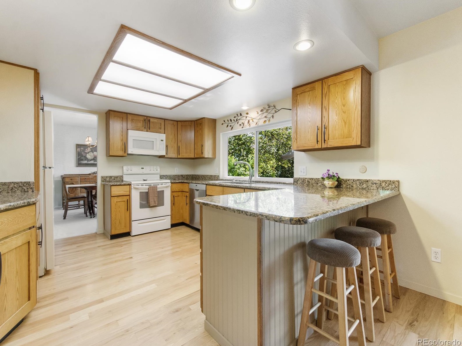 5466 Portland Dr, Littleton CO 80128-3946 exterior