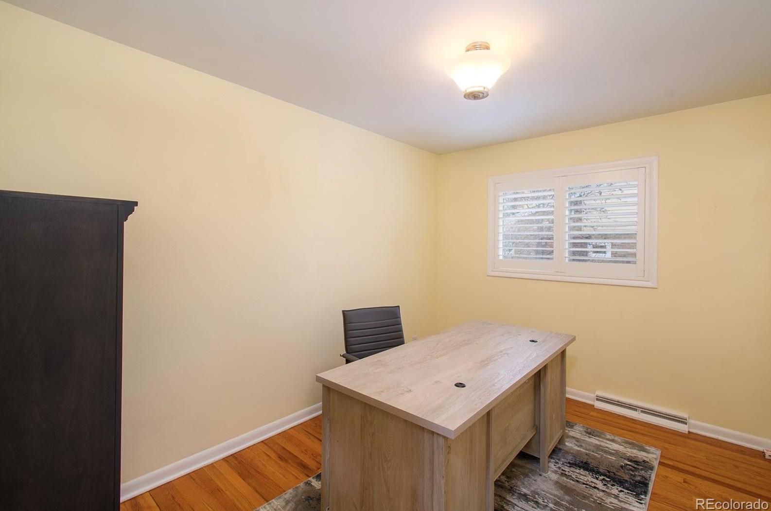 5945 Race St, Littleton CO  80121-2651 exterior