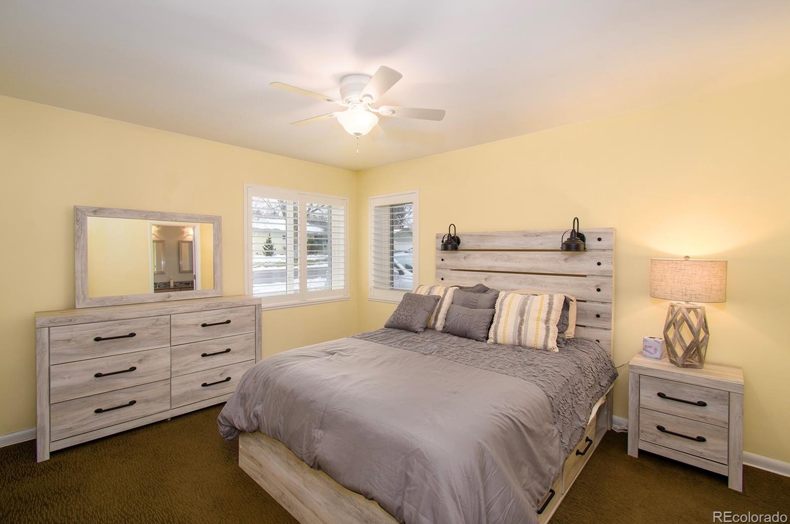 5945 Race St, Littleton CO  80121-2651 exterior