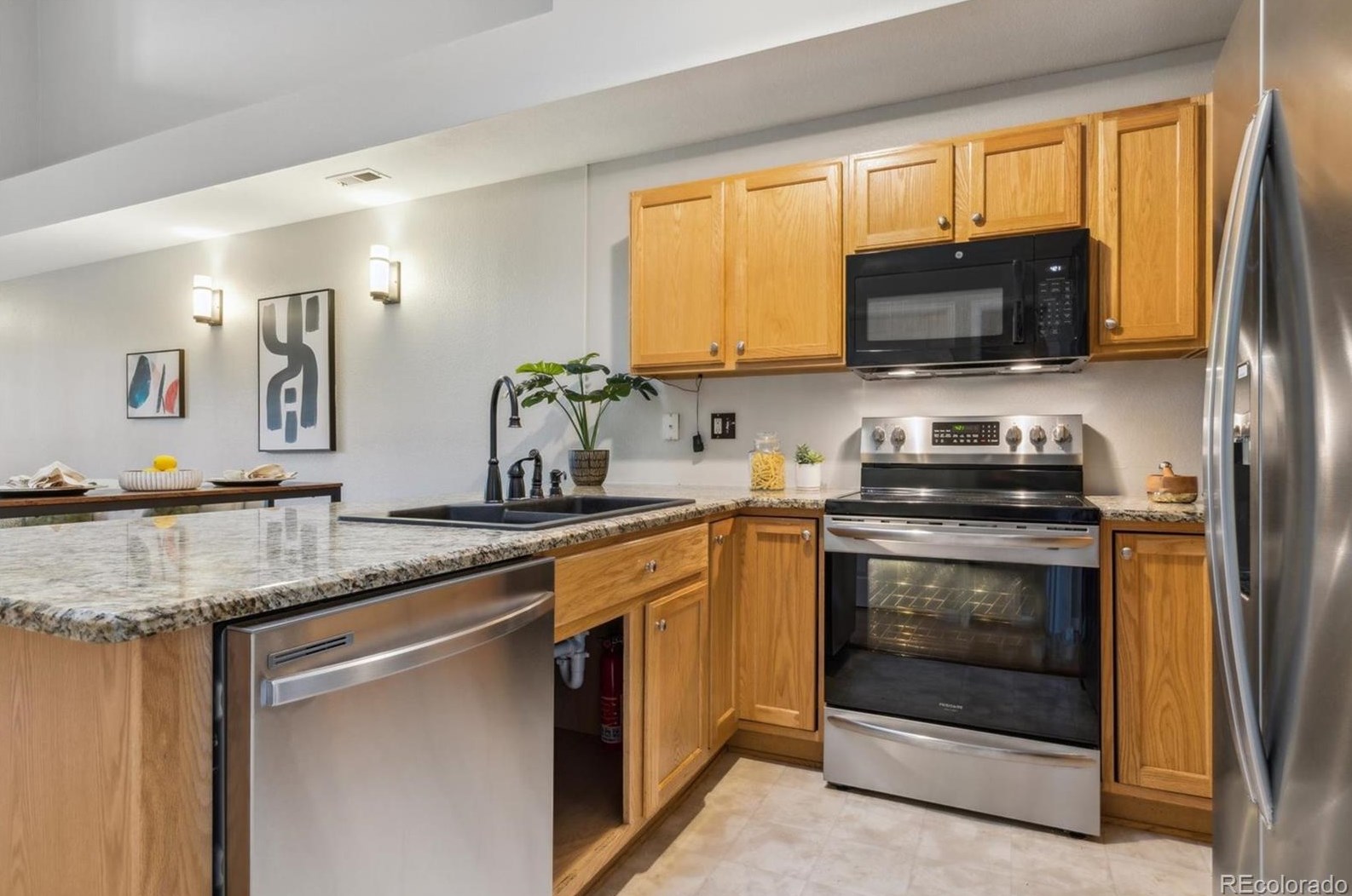 2862 Centennial Dr, Littleton CO 80123-7706 exterior